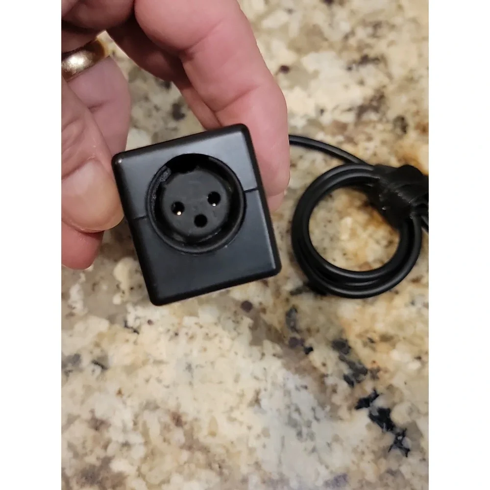 iRig‎ Pre Multimedia XLR Microphone Interface w/ Phantom Power Mobile Recording